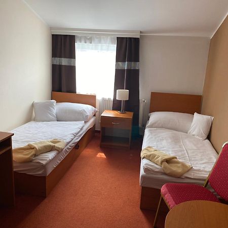 Hotel Cerny Orel Zatec Žatec Exterior foto