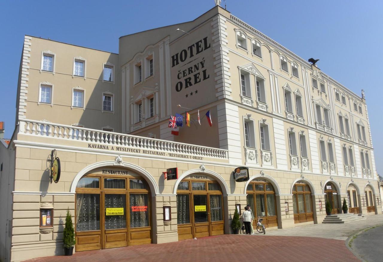 Hotel Cerny Orel Zatec Žatec Exterior foto