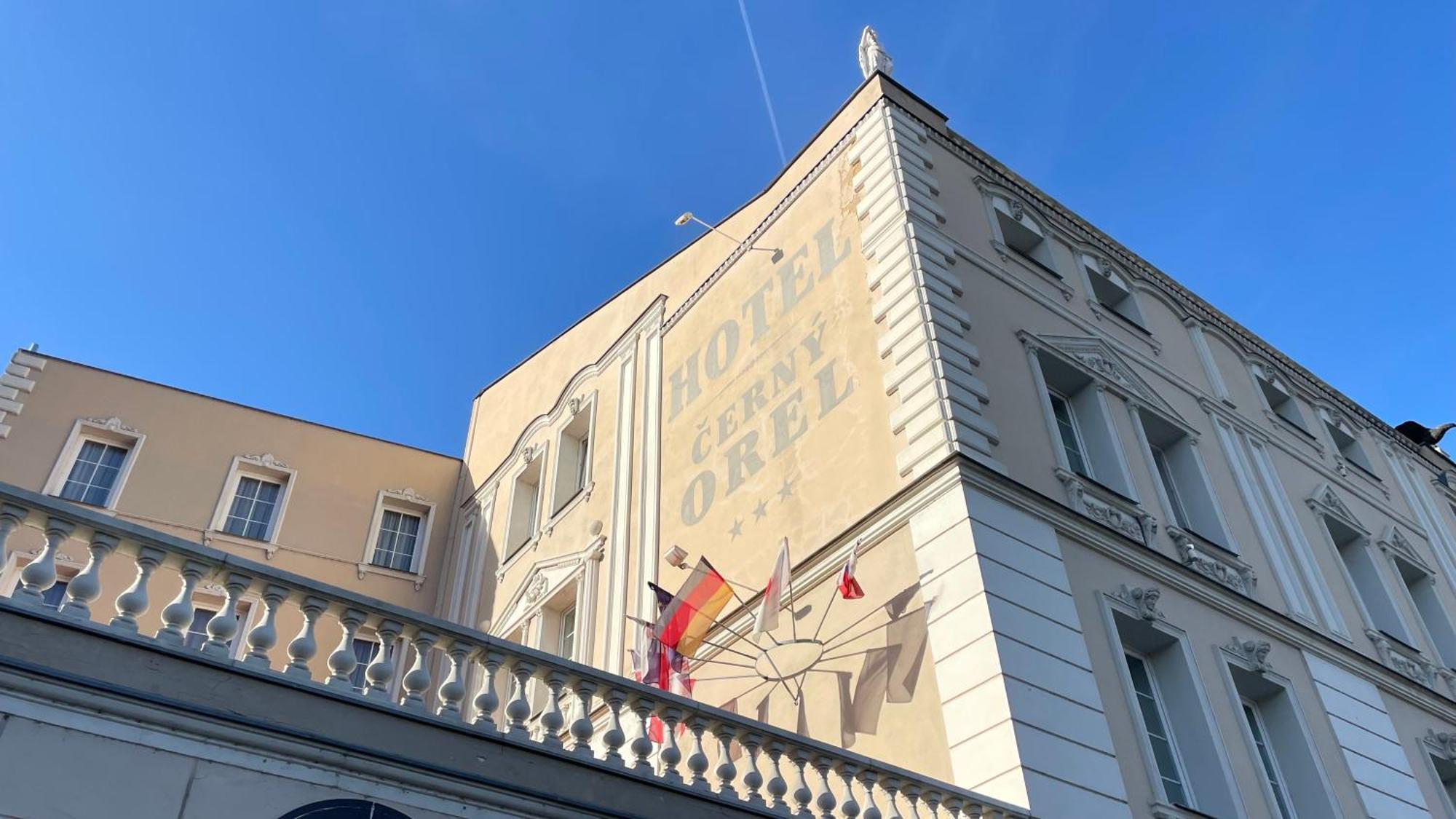 Hotel Cerny Orel Zatec Žatec Exterior foto